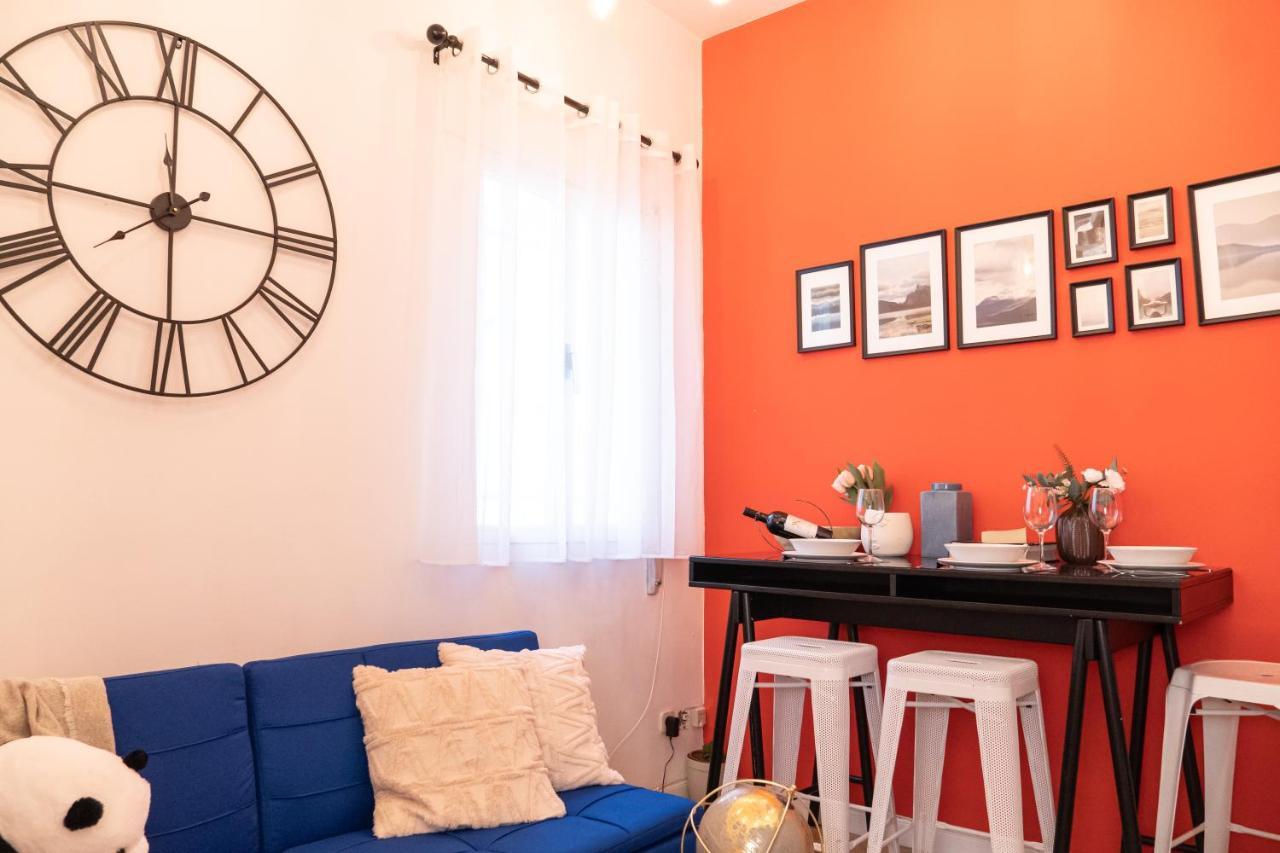 Appartamento Gran Via Central Lovely Private Apt In The Heart Of Chueca Madrid Esterno foto