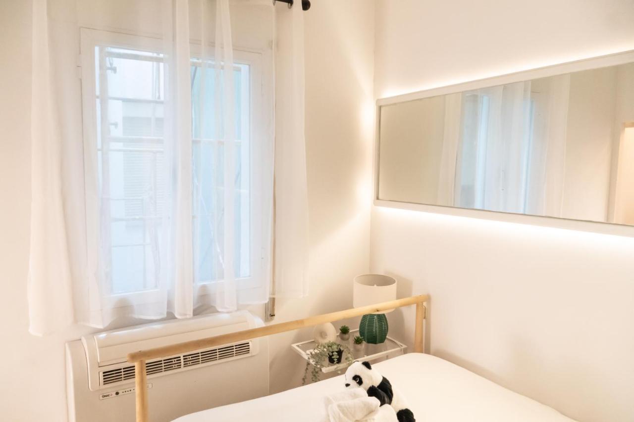 Appartamento Gran Via Central Lovely Private Apt In The Heart Of Chueca Madrid Esterno foto