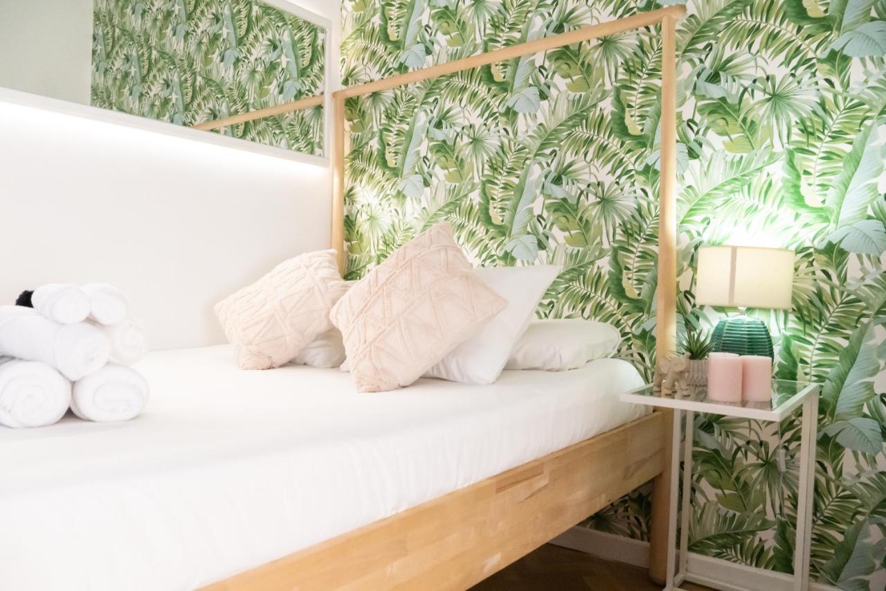 Appartamento Gran Via Central Lovely Private Apt In The Heart Of Chueca Madrid Esterno foto