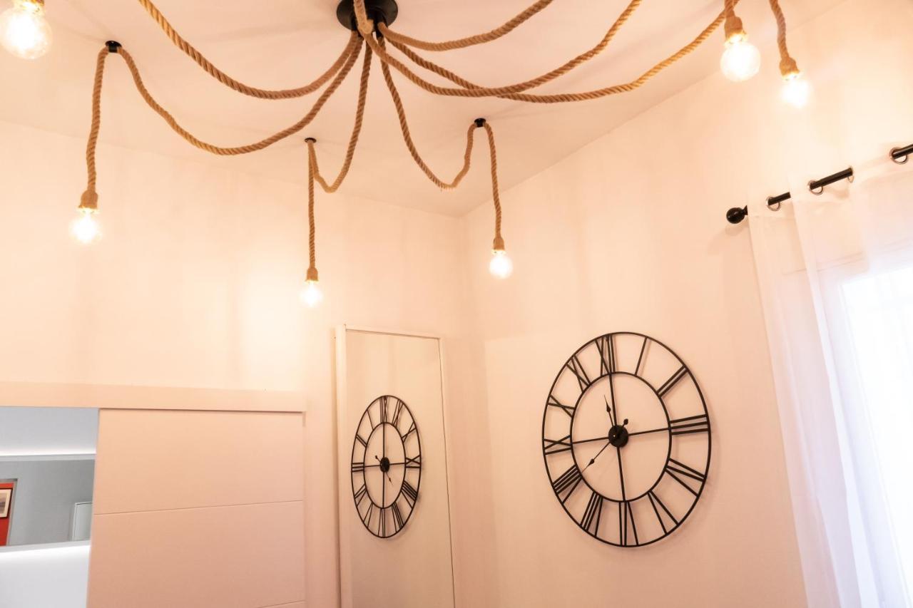 Appartamento Gran Via Central Lovely Private Apt In The Heart Of Chueca Madrid Esterno foto