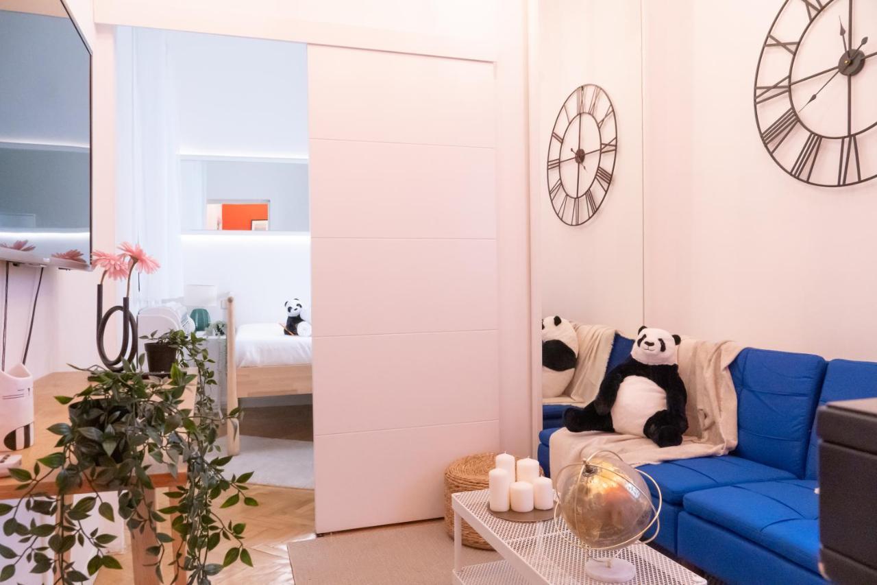 Appartamento Gran Via Central Lovely Private Apt In The Heart Of Chueca Madrid Esterno foto