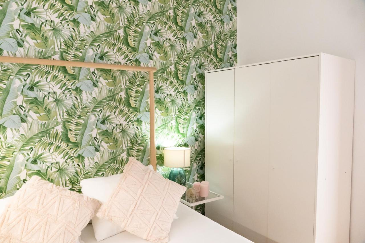 Appartamento Gran Via Central Lovely Private Apt In The Heart Of Chueca Madrid Esterno foto
