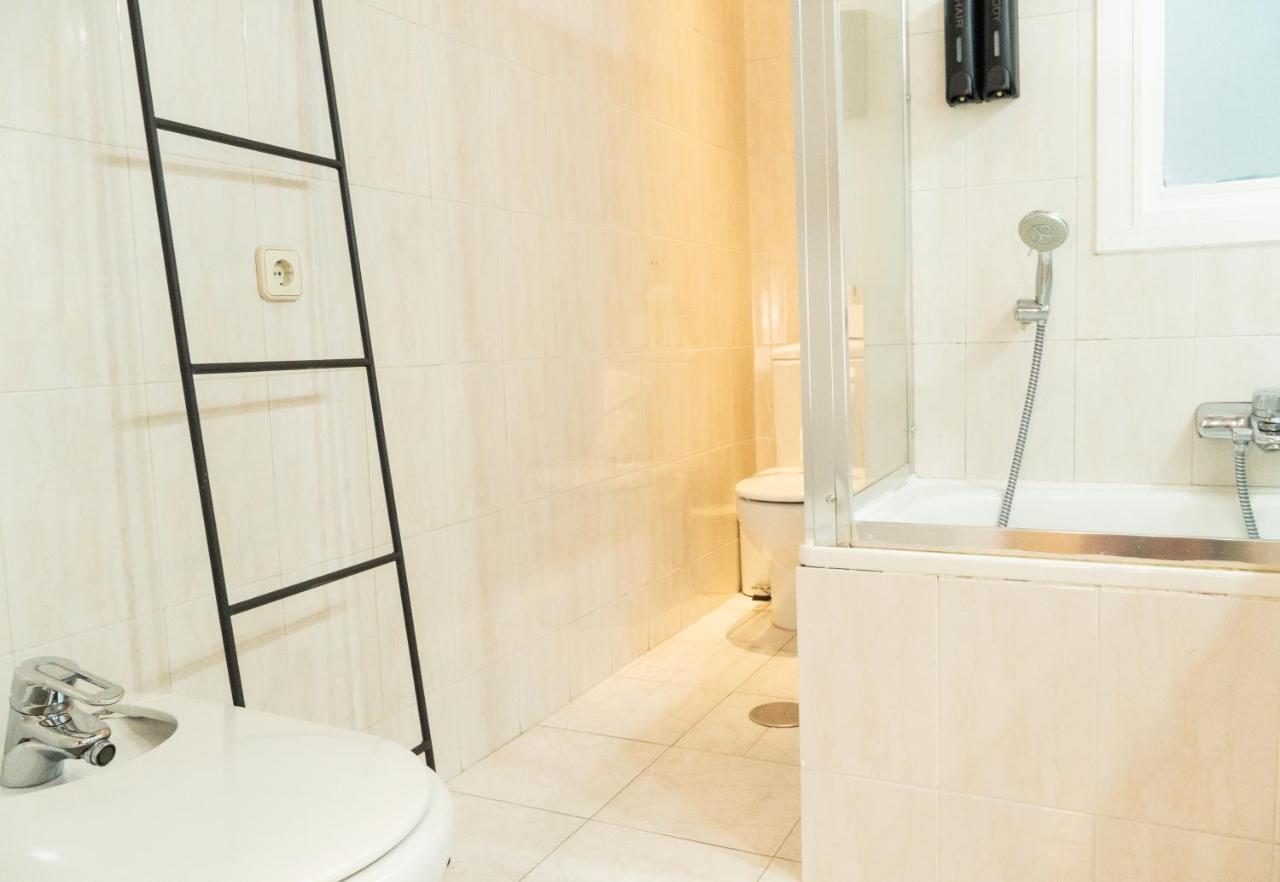 Appartamento Gran Via Central Lovely Private Apt In The Heart Of Chueca Madrid Esterno foto
