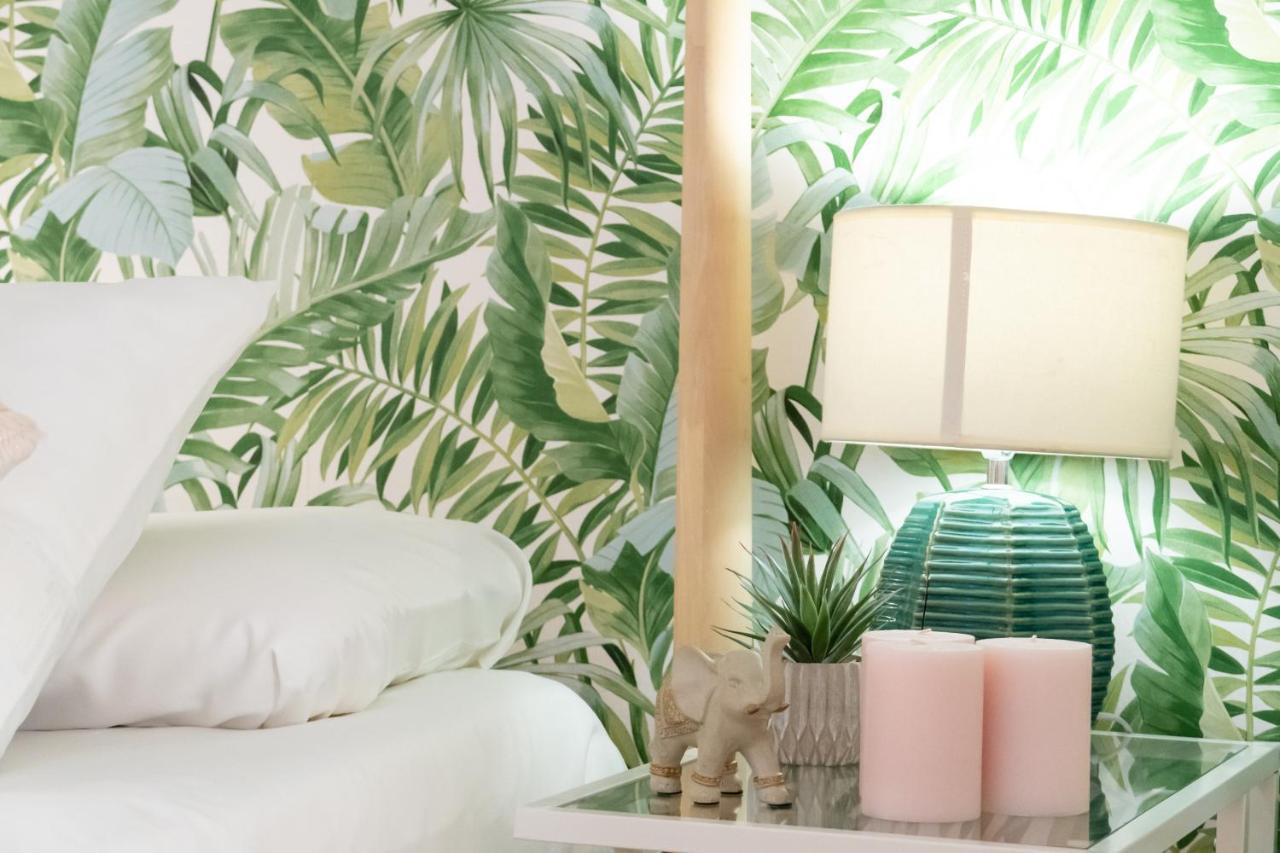 Appartamento Gran Via Central Lovely Private Apt In The Heart Of Chueca Madrid Esterno foto