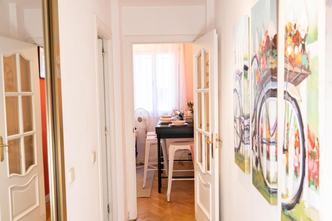 Appartamento Gran Via Central Lovely Private Apt In The Heart Of Chueca Madrid Esterno foto