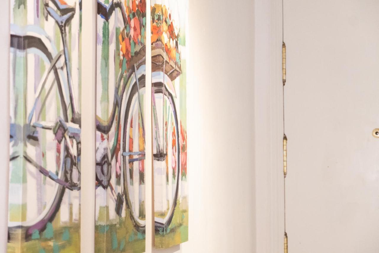 Appartamento Gran Via Central Lovely Private Apt In The Heart Of Chueca Madrid Esterno foto